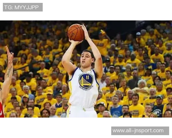 克莱上半场状态低迷仅得5分三分球命中率惨淡 克莱上半场状态低迷仅得5分三分球命中率惨淡