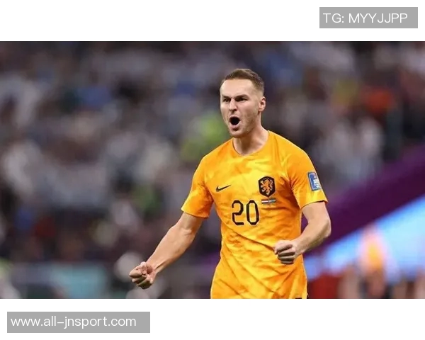 荷兰国家队紧急征召尤文中场库普梅纳斯替代受伤昆滕廷伯