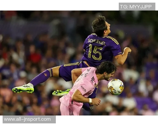 阿尔巴巧妙穿裆助攻迈阿密足球队轻松领先对手4-1 阿尔巴巧妙穿裆助攻迈阿密足球队轻松领先对手4-1