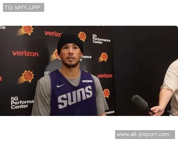 马威接近复出进行5对5训练布克期待他做好准备迎战 马威接近复出进行5对5训练布克期待他做好准备迎战