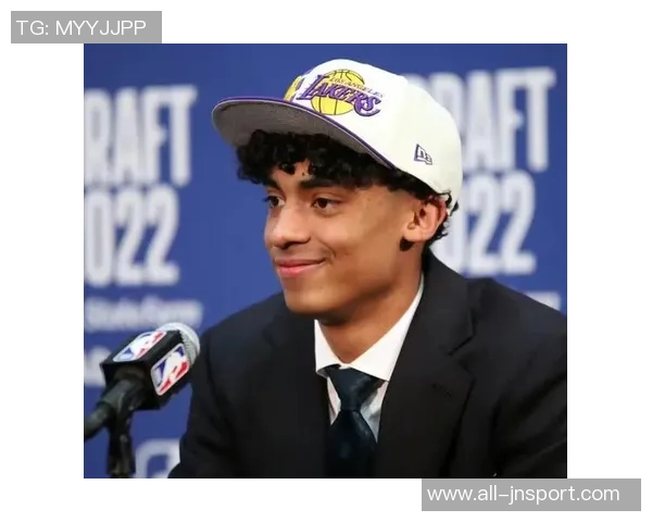 克里斯蒂强调球队有潜力成为联盟最佳防守阵容全力以赴实现目标