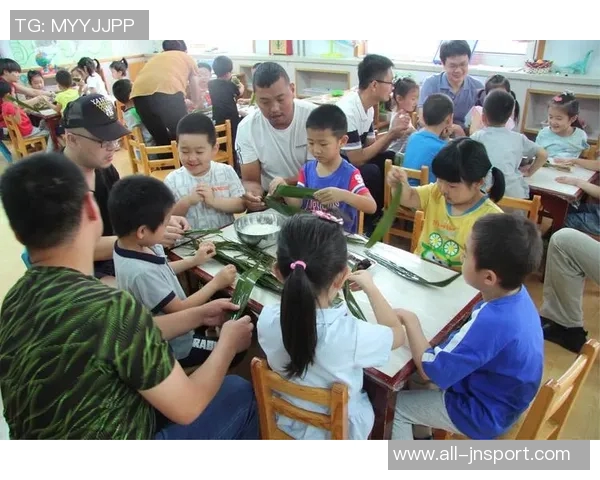 26岁意大利前锋索蒂尔崇拜C罗渴望未来与父亲共事 26岁意大利前锋索蒂尔崇拜C罗渴望未来与父亲共事