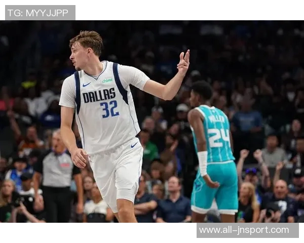 帕金斯预测弗拉格赛季结束将获最佳新秀并进入联盟前25名 帕金斯预测弗拉格赛季结束将获最佳新秀并进入联盟前25名