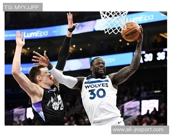 兰德尔高效发挥30分钟砍下26分9板5助助球队取得胜利 兰德尔高效发挥30分钟砍下26分9板5助助球队取得胜利