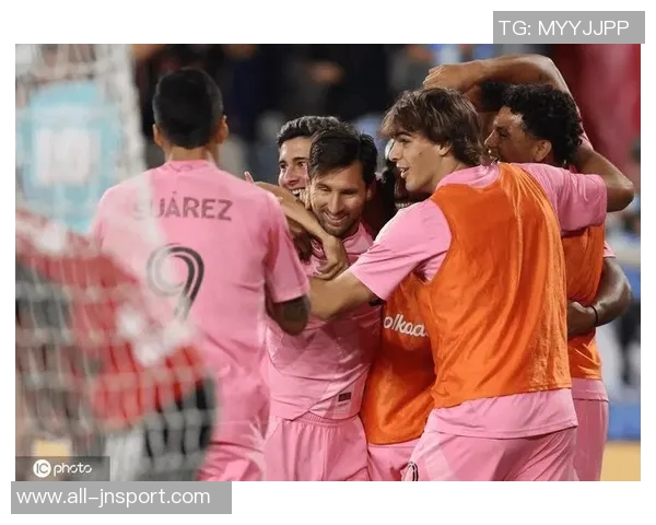 客场逆境加剧迈阿密防守失误再失一球上半场形势严峻