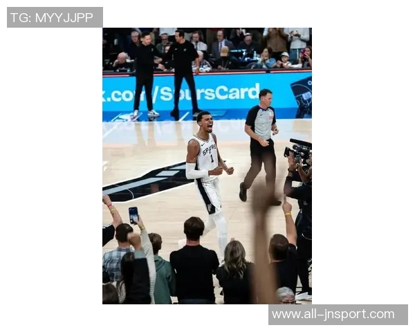 文班在前两场比赛中狂砍69分26板12帽展现全能实力有望同时夺得MVPDPOY和MIP 文班在前两场比赛中狂砍69分26板12帽展现全能实力有望同时夺得MVPDPOY和MIP